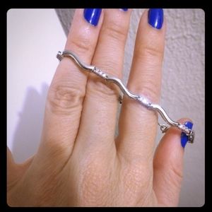 Diamond and White Gold Tennis Bracelet!